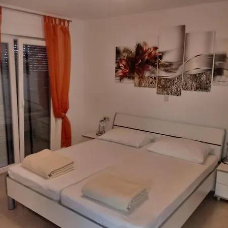 Διαμέρισμα Elena *