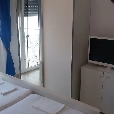 Апартаменты Elena *